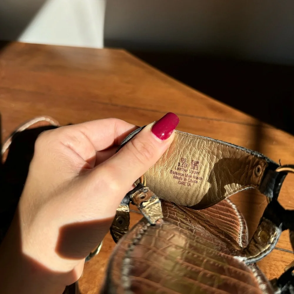 Sam Edelman Greta Thong Sandals - Picture 4 of 6